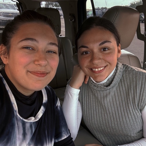 Meet your Posher, Madison - Picture 3 of 16